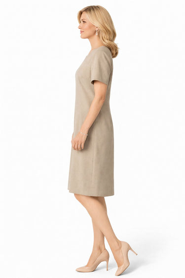 Klasiska taisna kleita