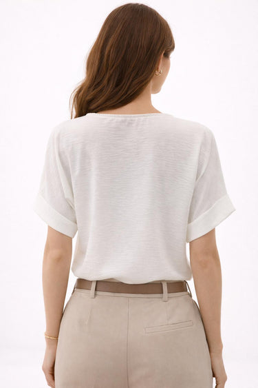 Balta minimālisma blūze “Soft Line”